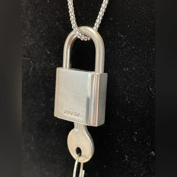 AUTHENTIC Prada padlock/Sterling silver chain - Picture 3 of 3